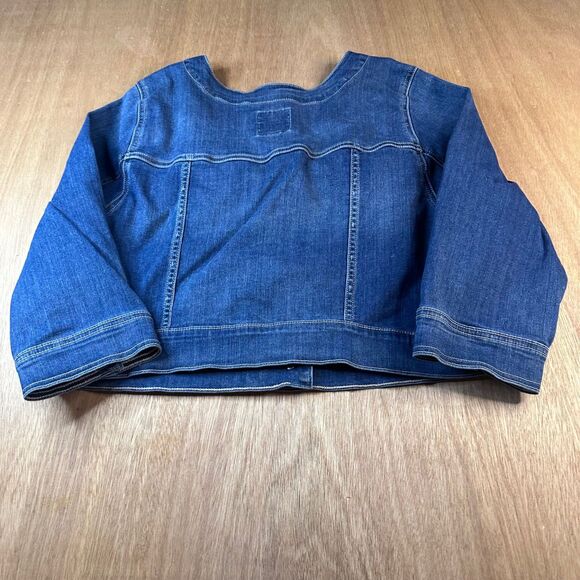 Torrid Denim 2X Cropped Jean Jacket Blue Stretch Button Front Plus Fall - Picture 2 of 5